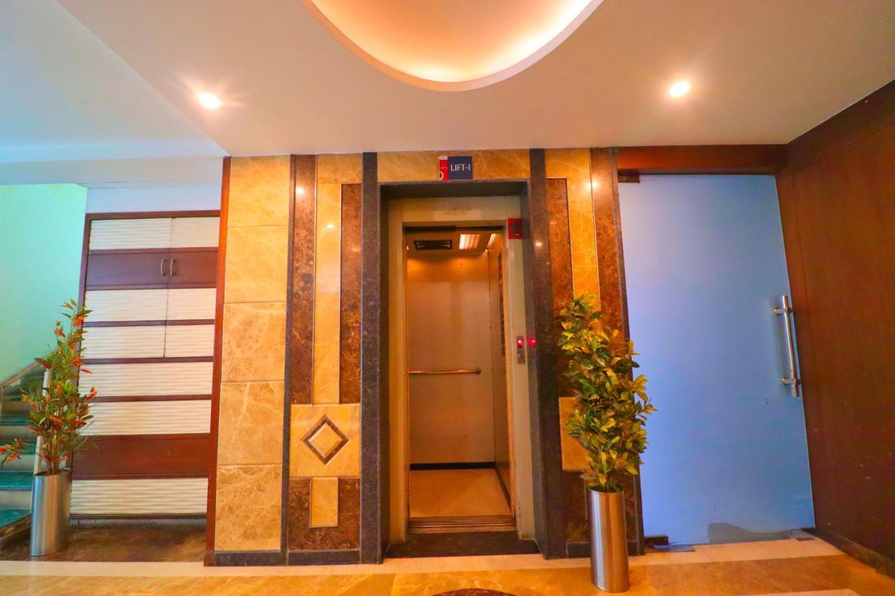 Crestmont Ashapurna Jaipur, Banipark Hotell Exteriör bild