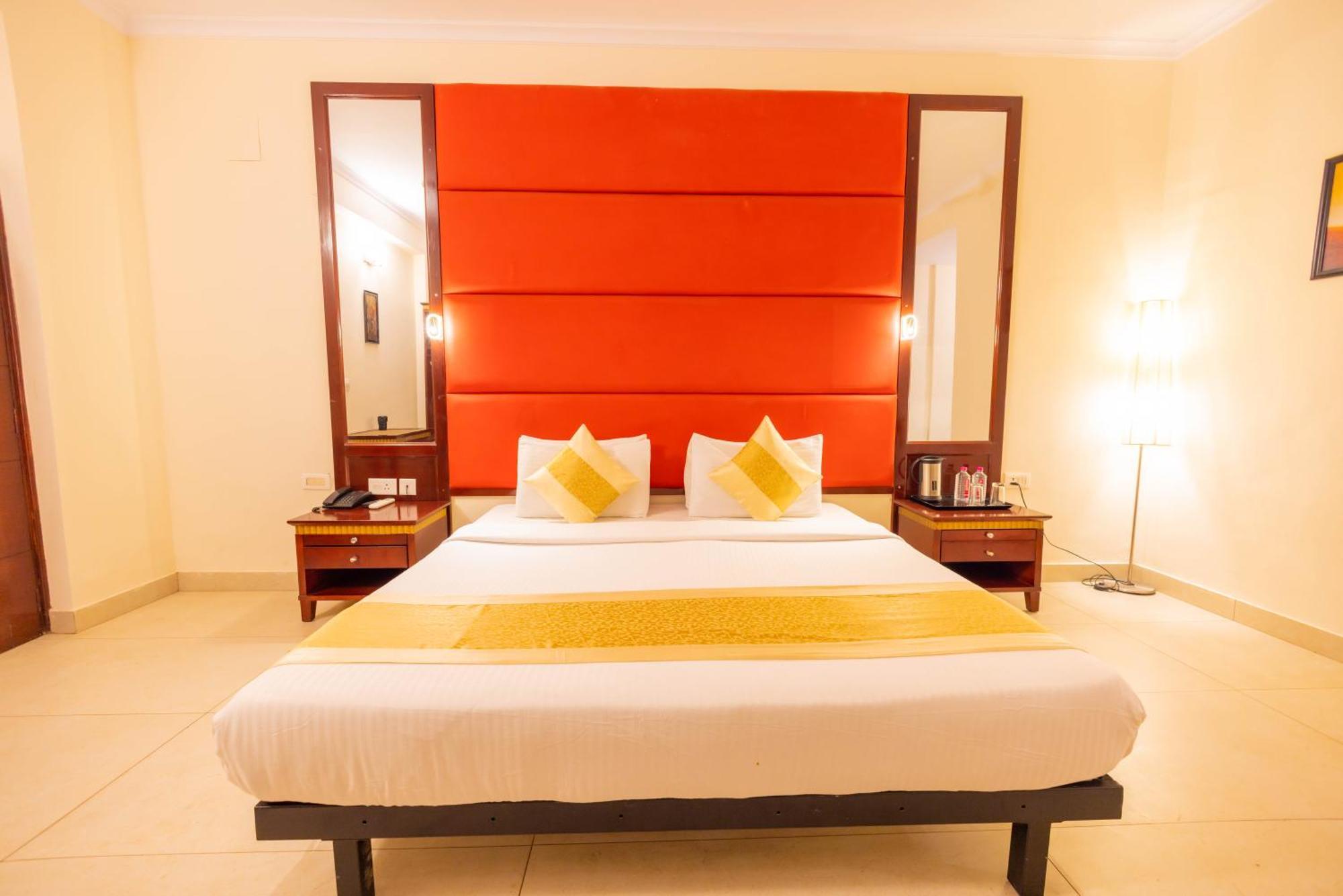 Crestmont Ashapurna Jaipur, Banipark Hotell Exteriör bild