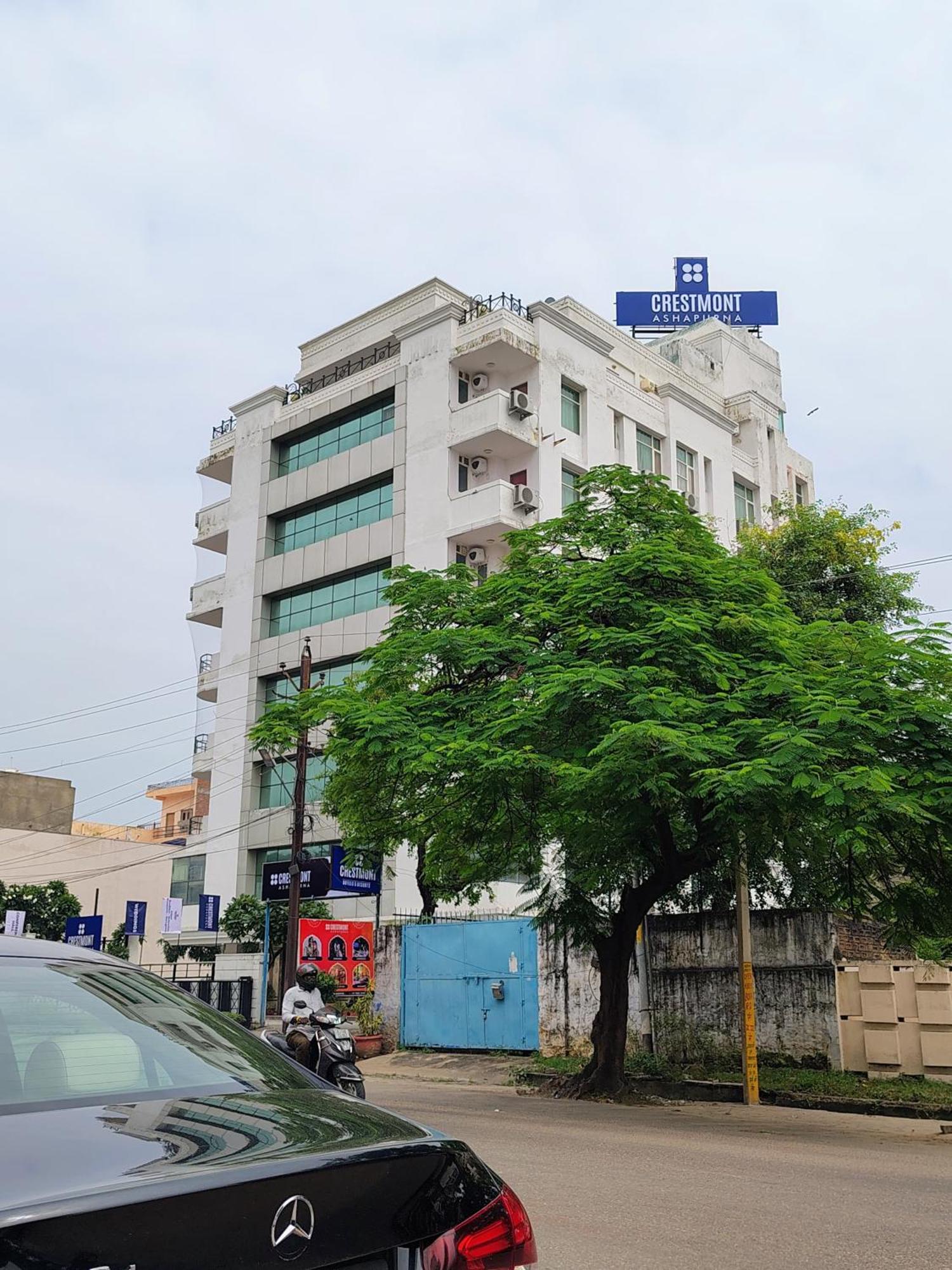 Crestmont Ashapurna Jaipur, Banipark Hotell Exteriör bild